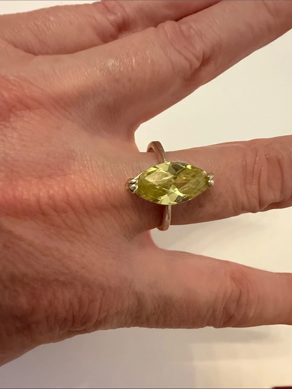 RING STERLING SILVER 925 MARQUIS FACETED YELLOW STONE SIZE 8 3.8g